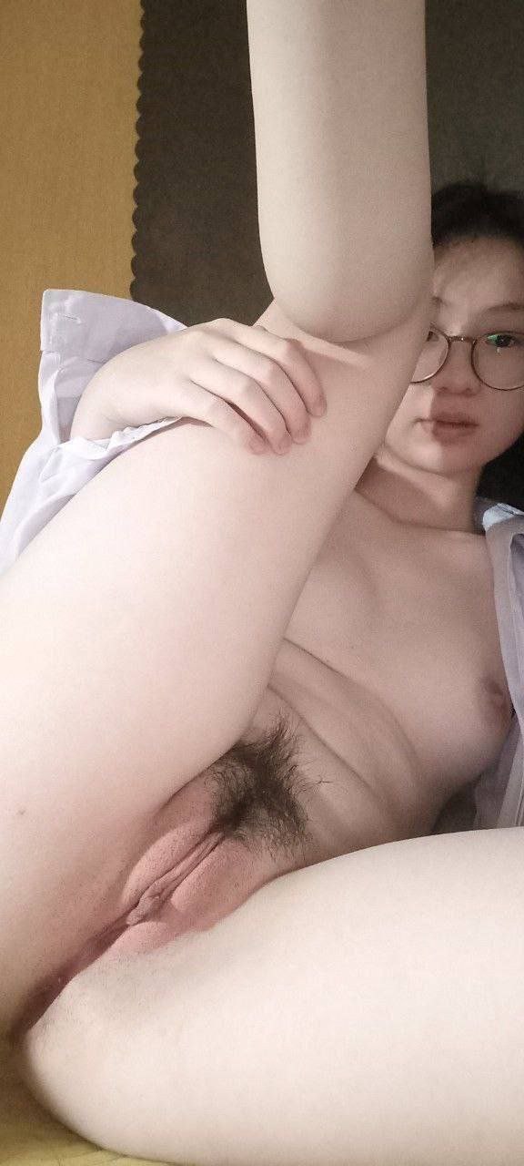 Phang em điếm xăm trổ lỗ lồn to múp